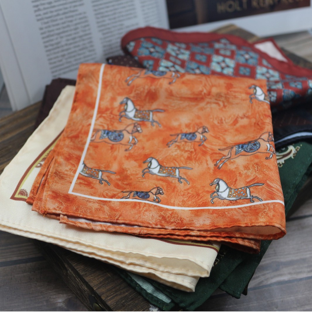 Vintage Print Pocket Square  M - огляд і ціна Men Formal Wear With Scarf